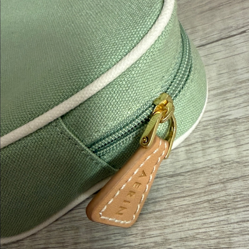 Aerin Lauder signature cloth makeup bag in Sage; NWOT - Picture 6 of 8